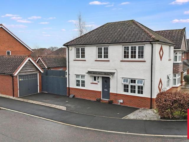 House for sale in Lower Irlam, Salford