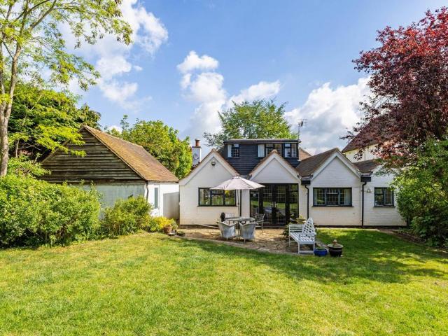 House for sale in Berrick Salome, Oxfordshire