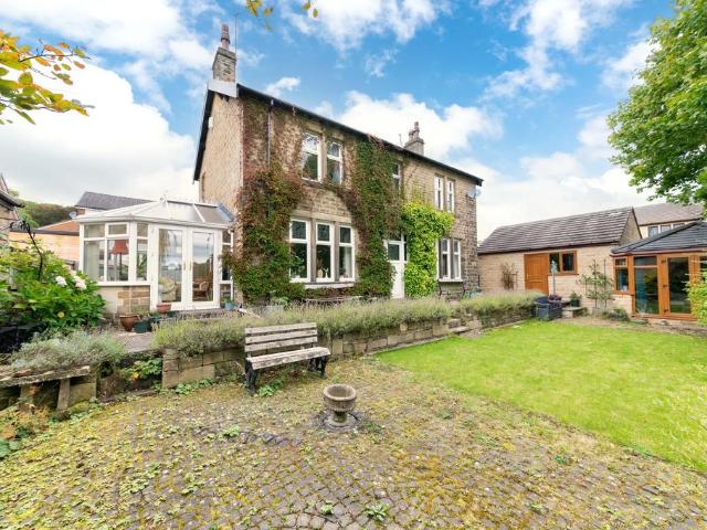 House for sale in Wooldale, West Yorkshire