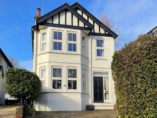 House for sale in Totteridge, Buckinghamshire