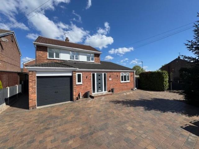 House for sale in South Kirkby and Moorthorpe, South Kirkby