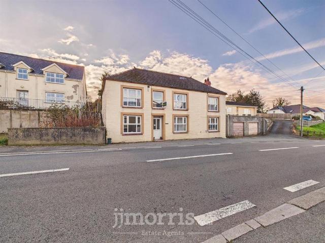 House for sale in Eglwyswrw, Wales