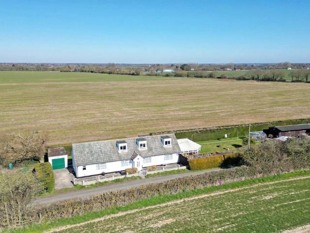 House for sale in Wix, Dale Hill