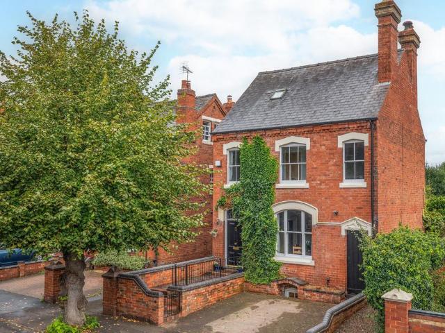 House for sale in Foxholes, Wyre Forest