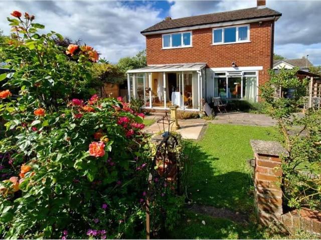 House for sale in Tattenhall, Cheshire