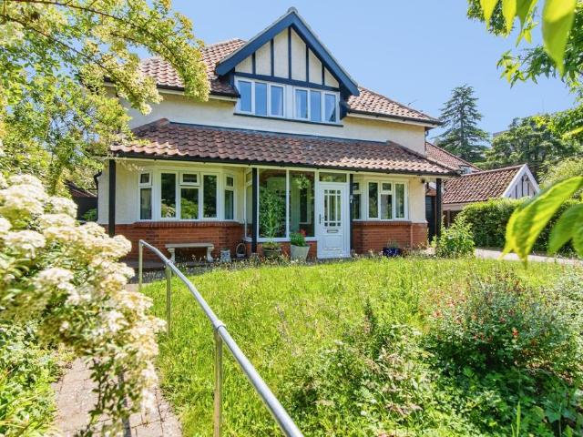 House for sale in Eastbridge, Suffolk