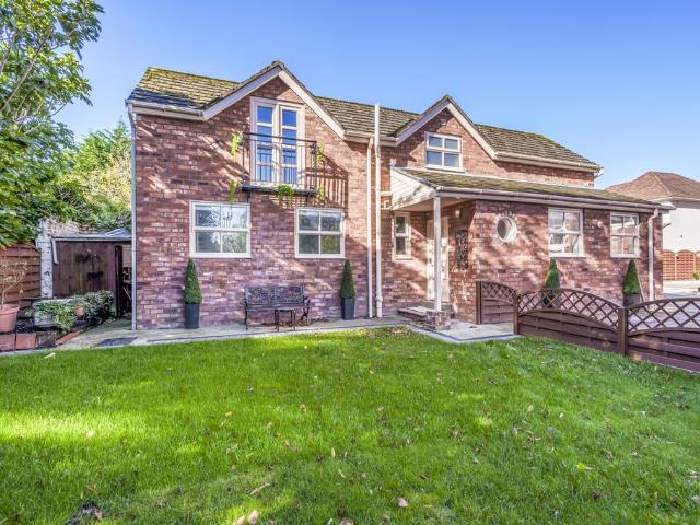House for sale in Meols Cop, Southport