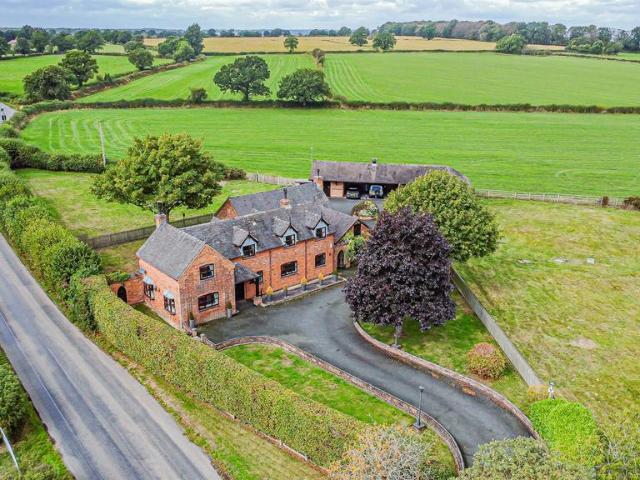 House for sale in Kingstone, Beamhurst