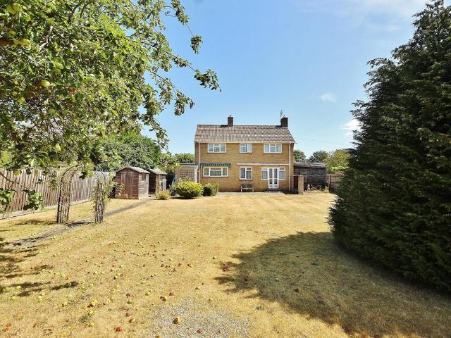 House for sale in Madley Park, Black Bourton