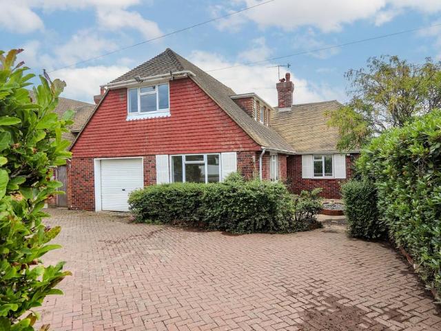 House for sale in Cooden, Heathlands