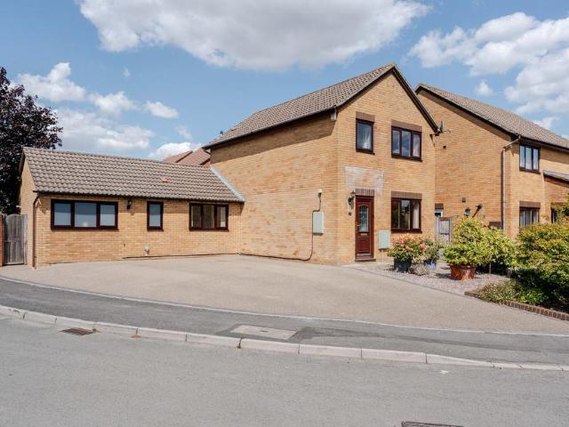 House for sale in Stoke Gifford, South Gloucestershire