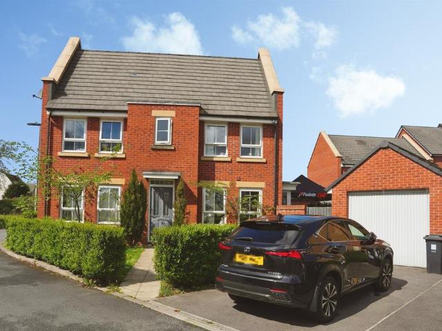 House for sale in Patchway, South Gloucestershire