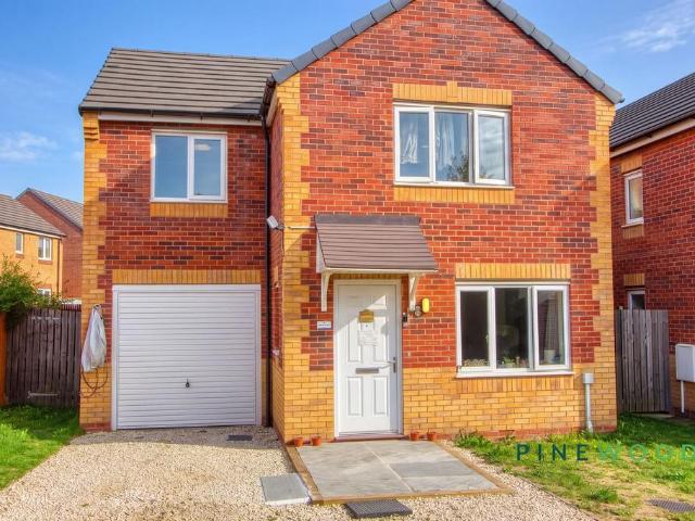 House for sale in Creswell Model Village, Bolsover