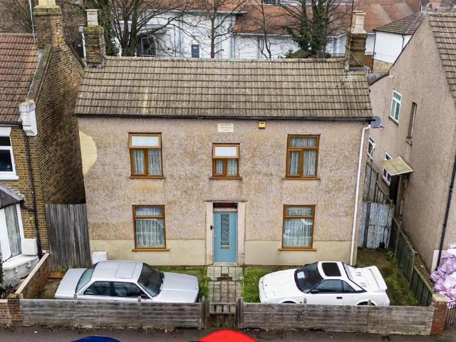 House for sale in Greater London
