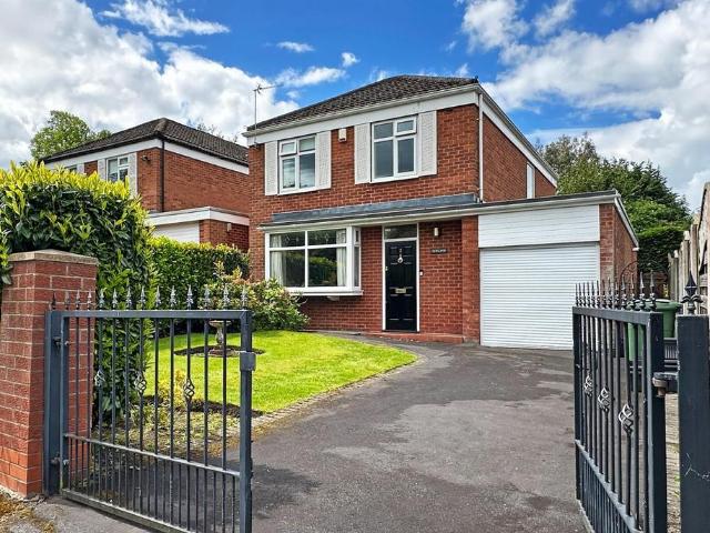 House for sale in Timperley, Trafford Park