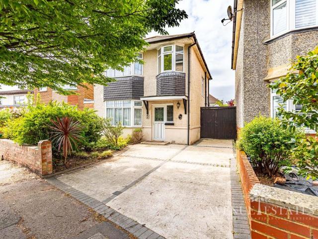 House for sale in Moordown, Bournemouth