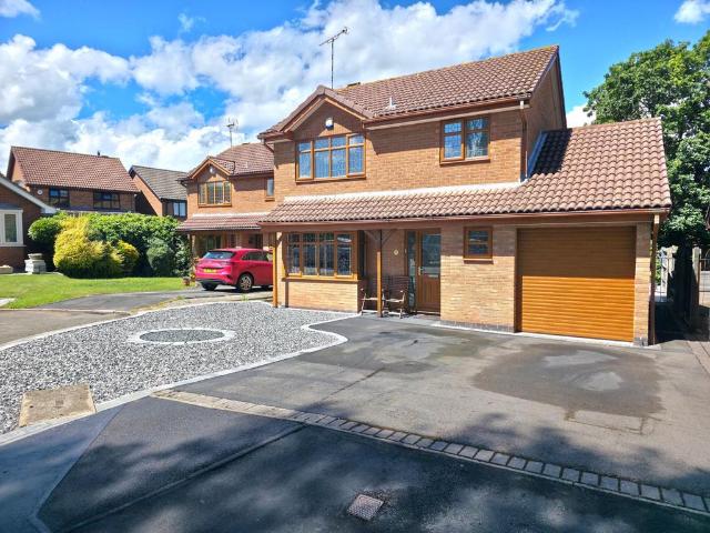House for sale in Bedworth Woodlands, Camp Hill