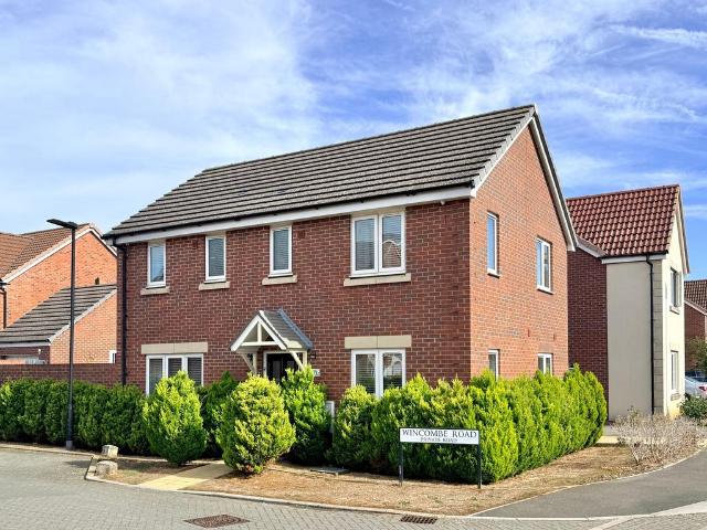 House for sale in Badbury Park