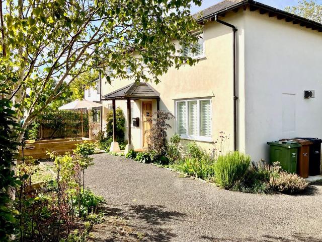 House for sale in Barton Stacey, Hampshire