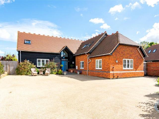 House for sale in Tebworth, Bedfordshire