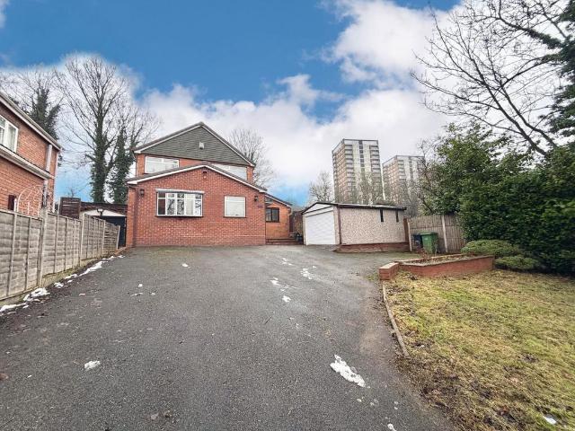 House for sale in Brierley Hill, West Midlands