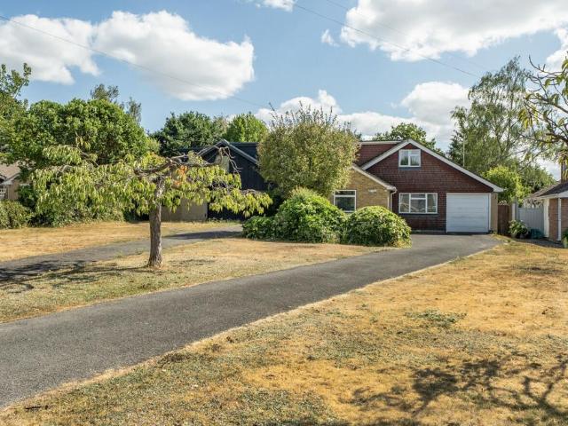 House for sale in Finchampstead