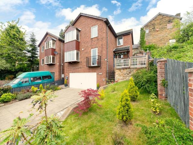 House for sale in Worsbrough, South Yorkshire