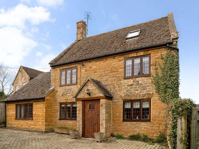 House for sale in Alderminster, Warwickshire