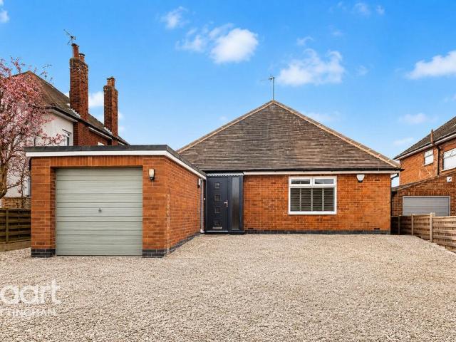 House for sale in Barton In Fabis, East Midlands