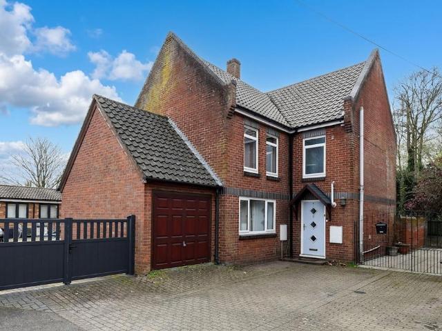 House for sale in Huntingdon