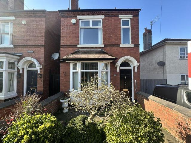 House for sale in Landywood, Great Chatwell