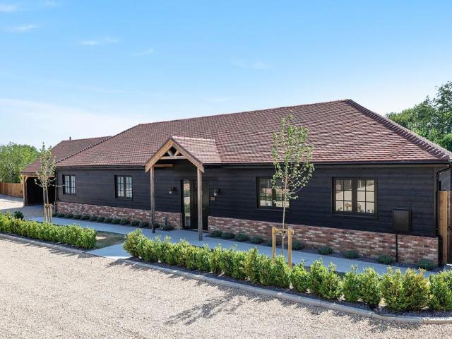 House for sale in Pachesham Park, Surrey