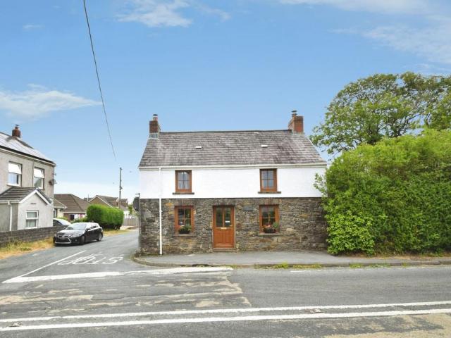 House for sale in Cynheidre, Wales