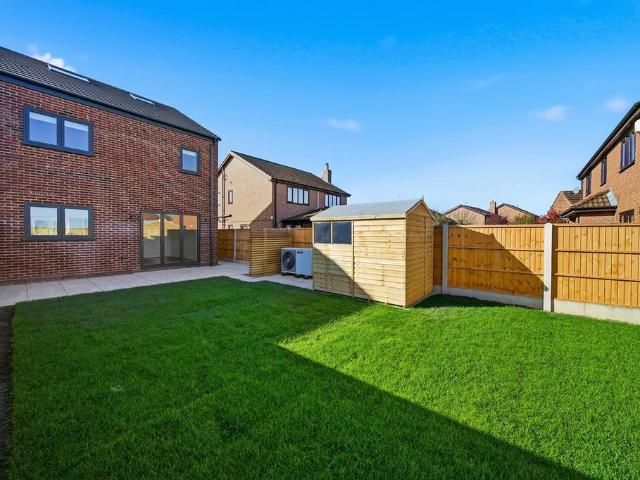 House for sale in Thorpe Willoughby