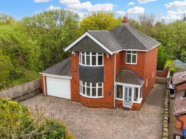 House for sale in Kingsley Moor, Staffordshire