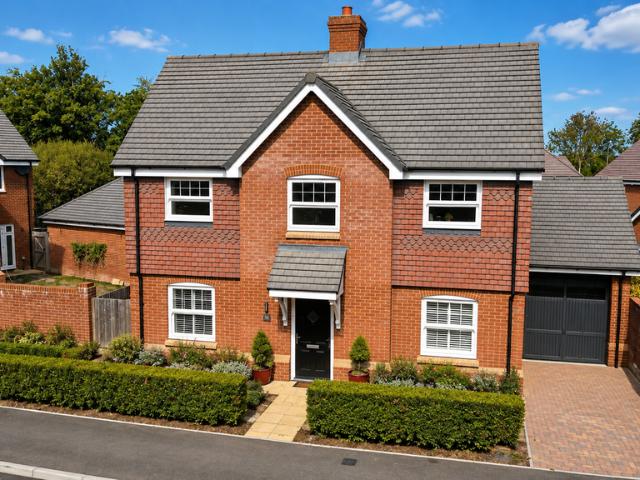 House for sale in Perryfields, West Sussex