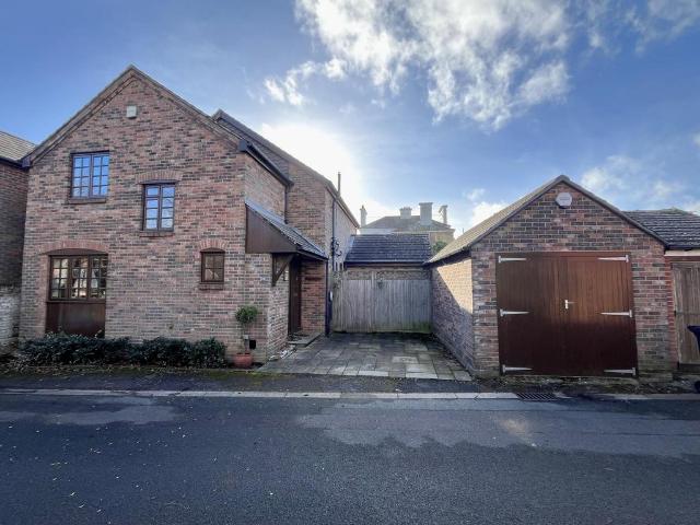 House for sale in Anglesey, Middlecroft