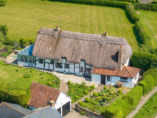 House for sale in Quainton