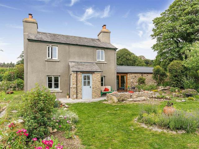 House for sale in Weir Quay, Devon