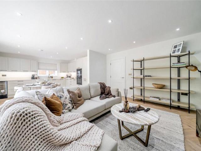 House for sale in Bromley Common, Greater London