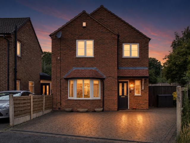 House for sale in Barton In Fabis, East Midlands