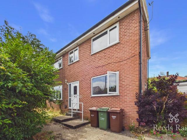 House for sale in Netherton, West Yorkshire
