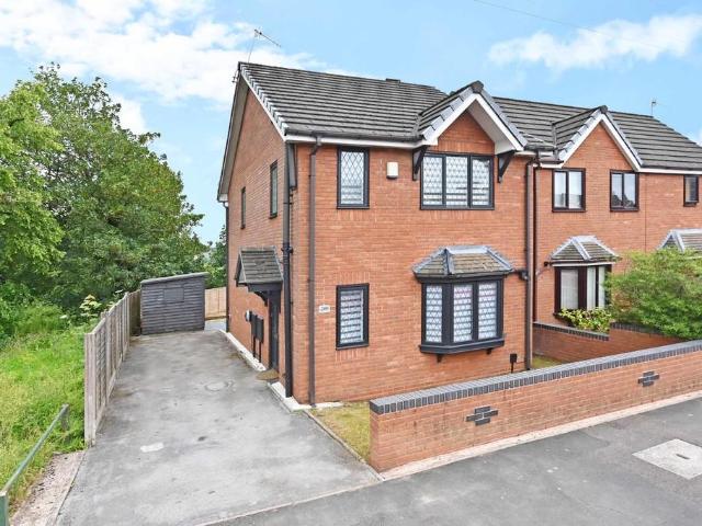 House for sale in Burslem, Stoke-on-Trent
