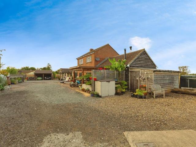 House for sale in Long Marston, Pouchen End