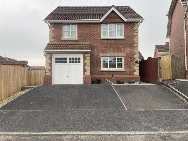 House for sale in Pemberton, Dafen