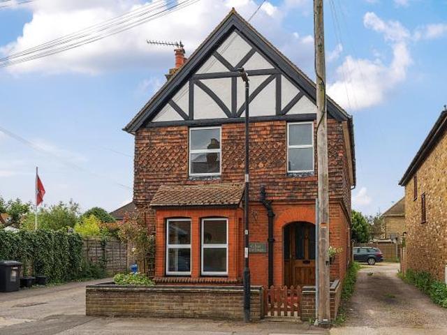 House for sale in New Town, Eton
