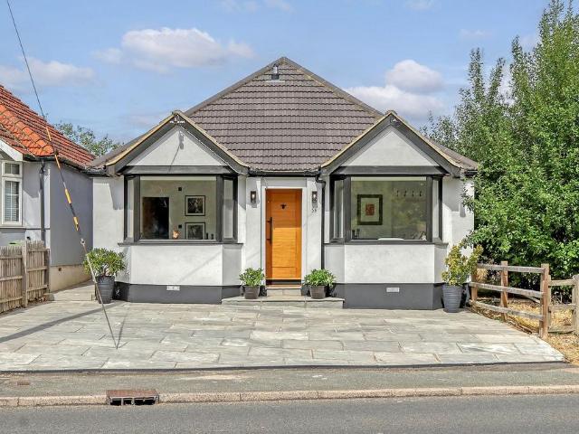 House for sale in Navestock Side, Essex