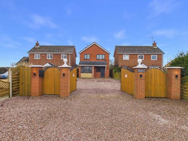 House for sale in Risegate, South Holland