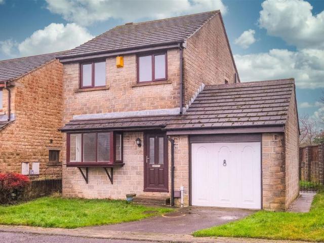 House for sale in Golcar, West Yorkshire