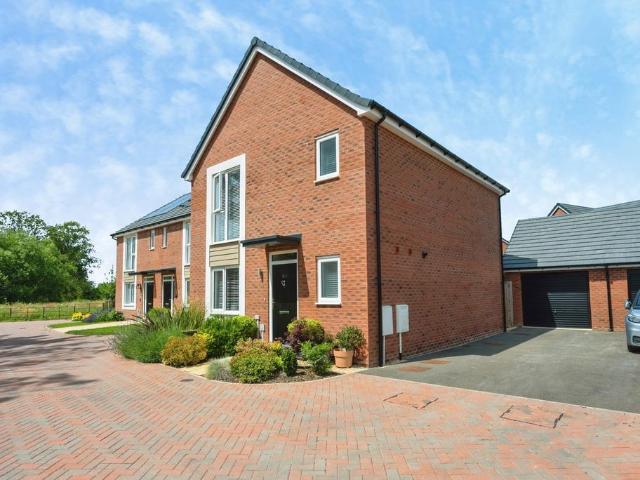 House for sale in Meon Vale, Alderminster